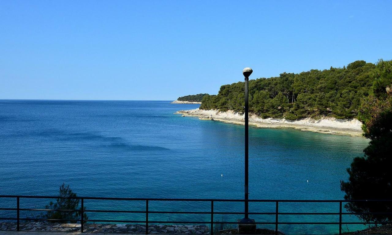 • Lungomare Beach Apartment Pula • Bagian luar foto