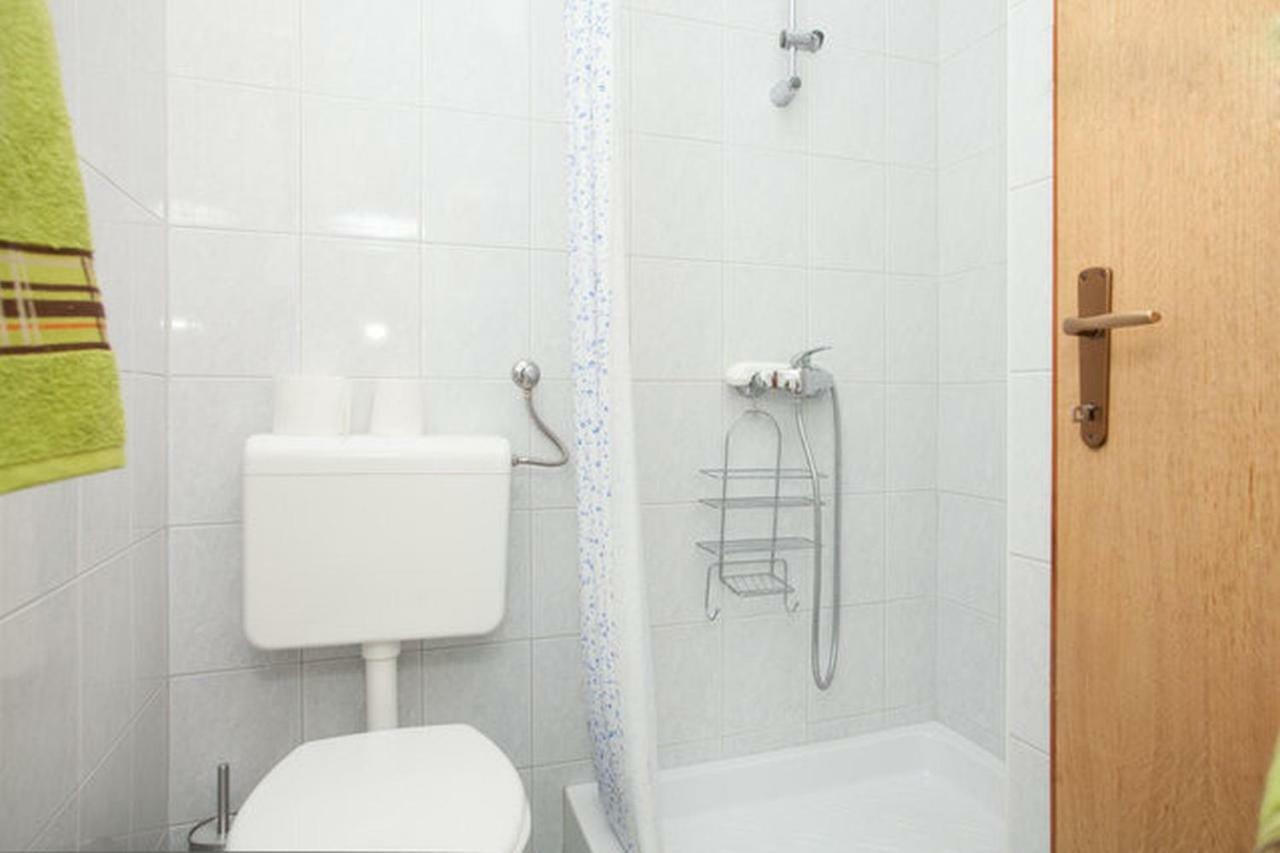 • Lungomare Beach Apartment Pula • Bagian luar foto